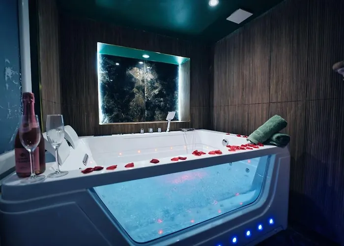 Le Petit Sensual Bali Option 300m Place Stanislas Apartmán *